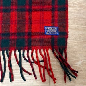 Pendleton Red and green  Tartan Throw